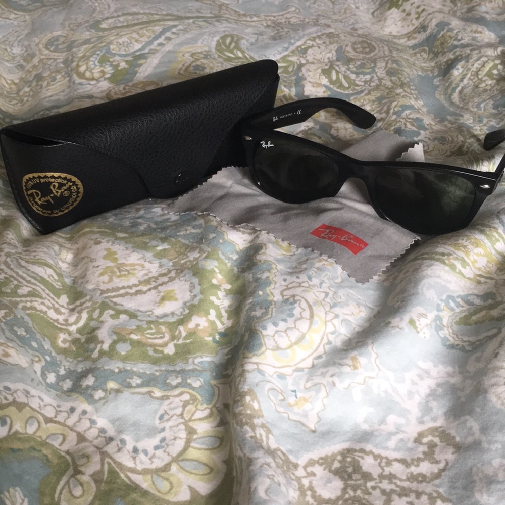 Rayban wayfarers
